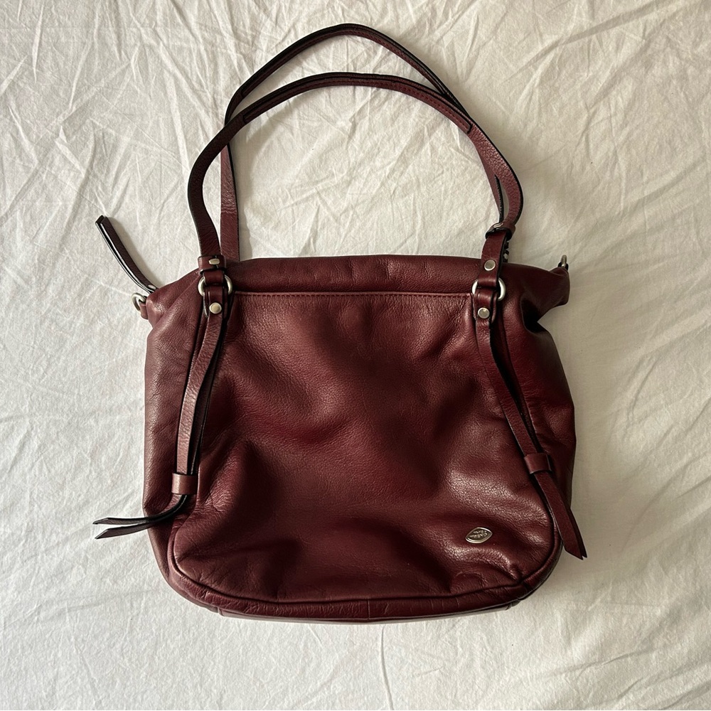 Elegant Burgundy Leather Shoulder Bag